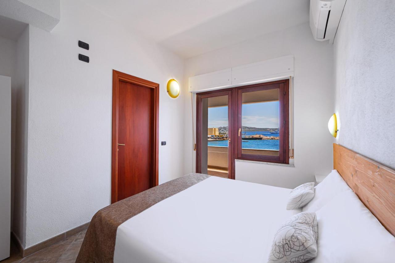 Il Gabbiano Hotel La Maddalena  Bagian luar foto
